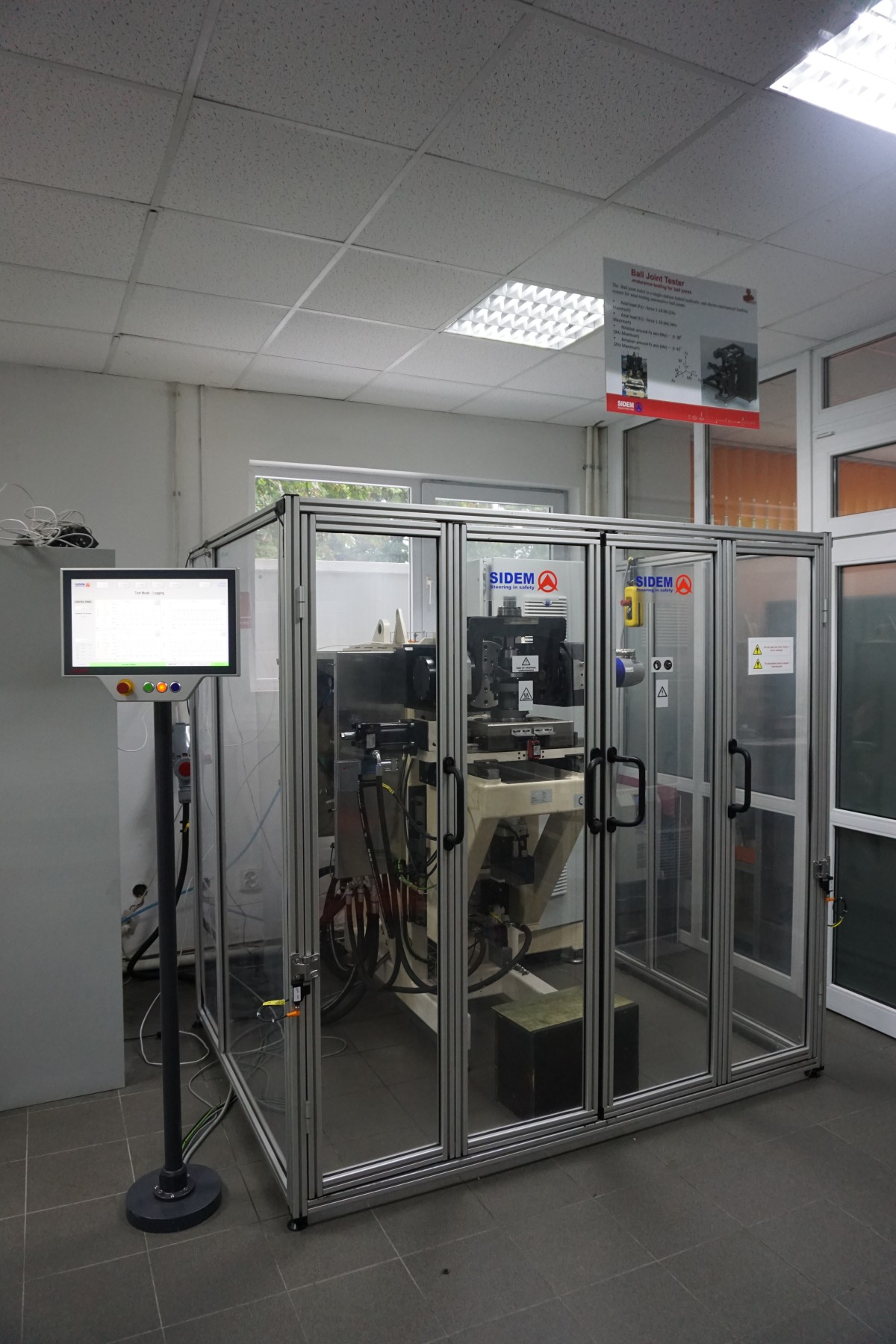 Motion control: 4-assige ball joint tester